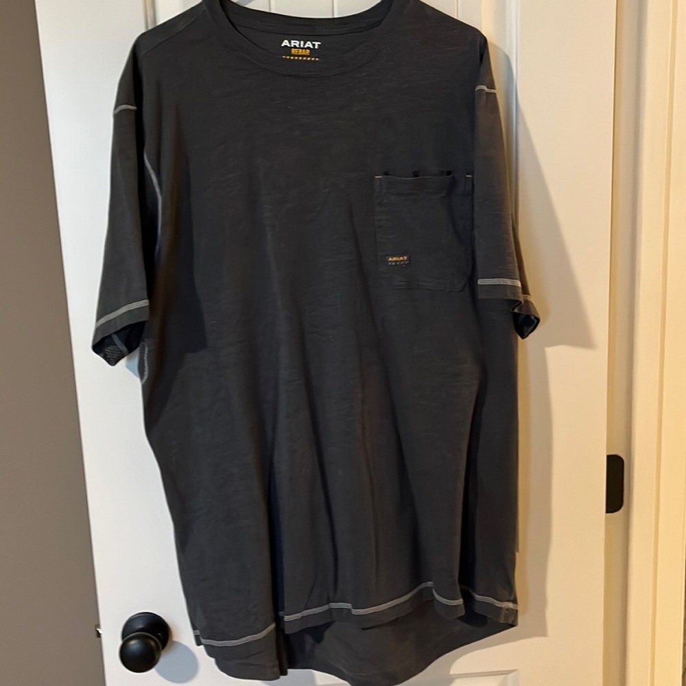 Men’s Ariat Rebar work tee. Size xxl tall